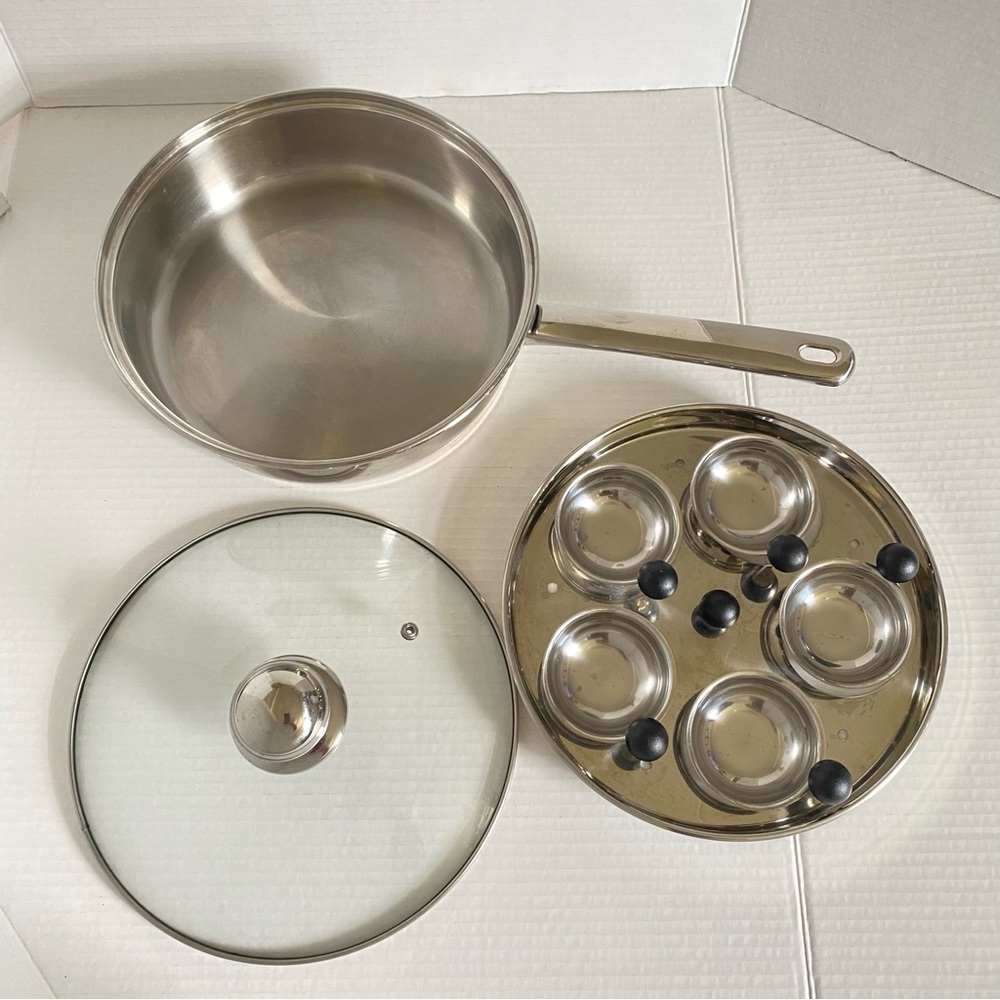 Norpro Stainless Steel 5 Egg Poacher/Skillet Set - Picture 3 of 7